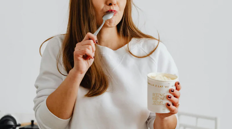 How Hormonal Imbalances Trigger Food Noise (and Ways to Reduce It)